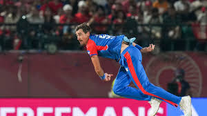 டெல்லி கேபிடல்ஸ் அணிக்குப் பின்னடைவு: காயம் காரணமாக மிட்செல் ஸ்டார்க் அடுத்த 3 போட்டிகளில் விலகல்!